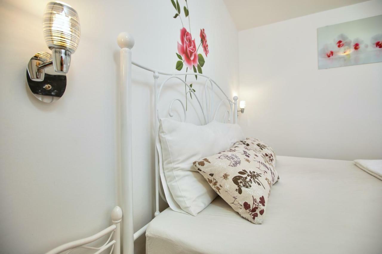 Studio Kristic, Cozy Studio With A Terrace ドゥブロブニク エクステリア 写真