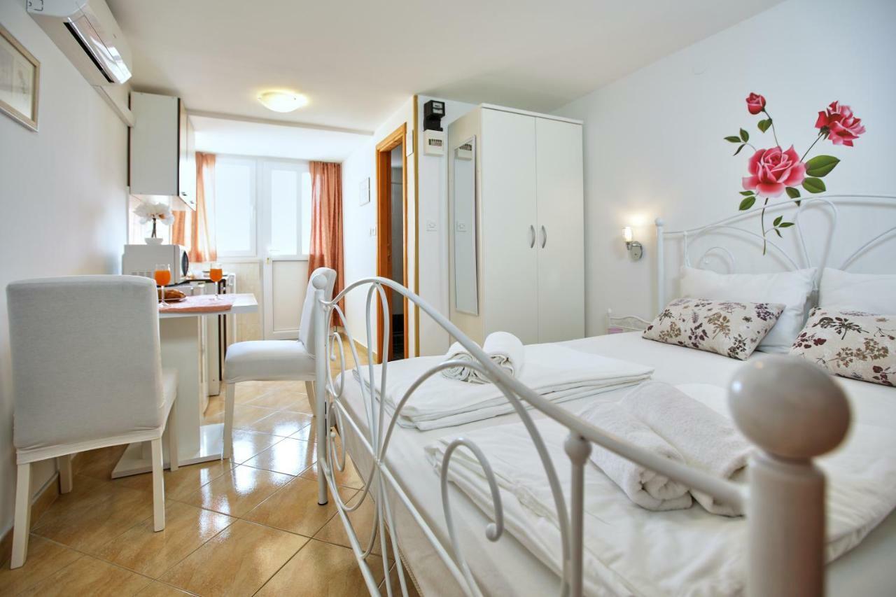 Studio Kristic, Cozy Studio With A Terrace ドゥブロブニク エクステリア 写真