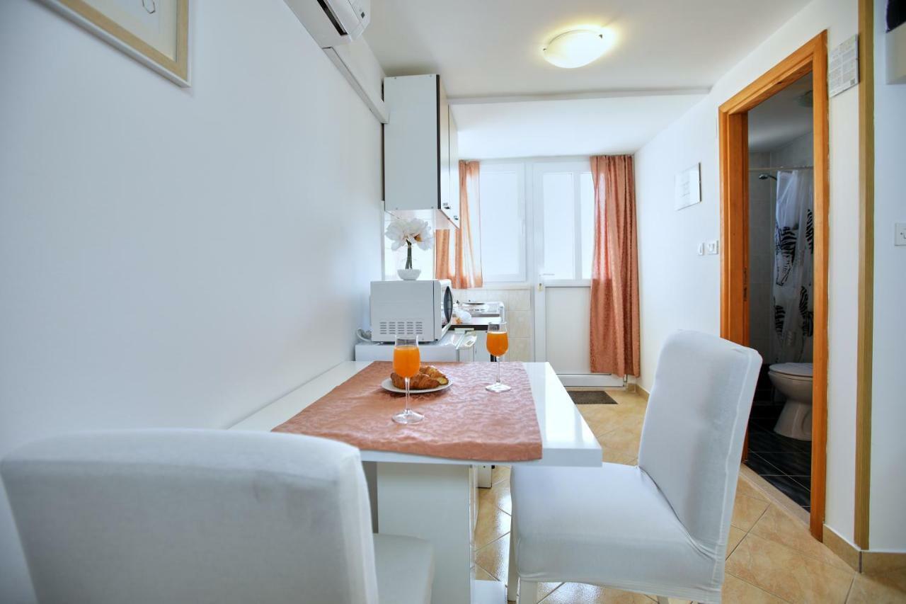 Studio Kristic, Cozy Studio With A Terrace ドゥブロブニク エクステリア 写真